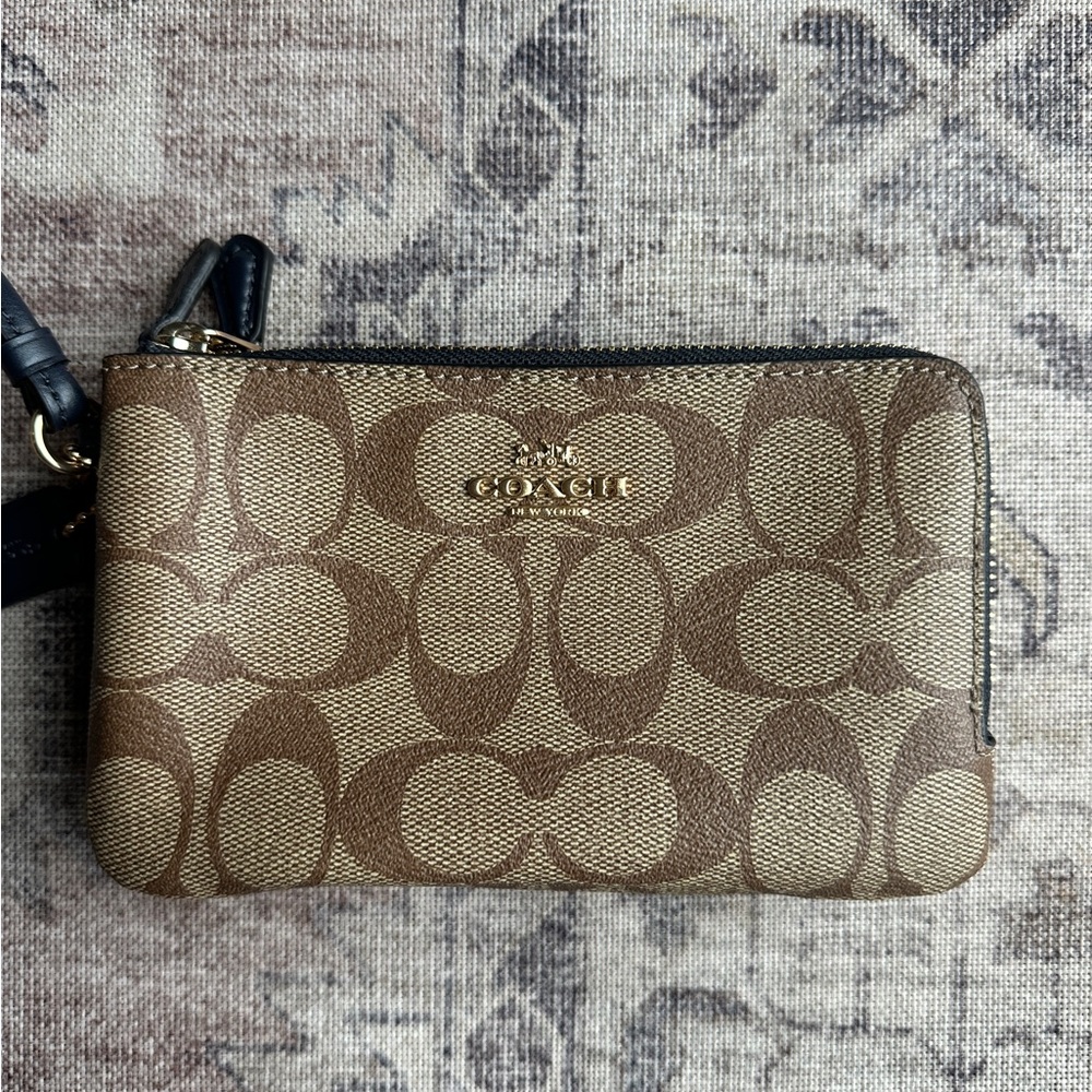 Coach Double Corner Zip Wristlet in Blocked Signature Canvas (never been used)